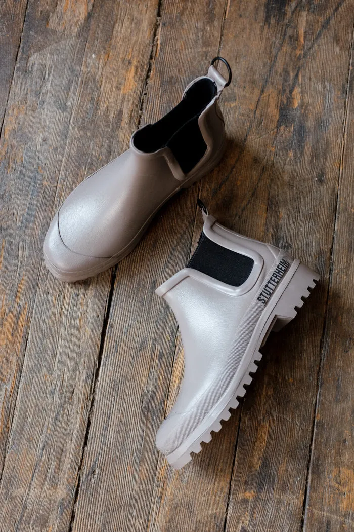 CHELSEA RAIN WALKER BOOTS