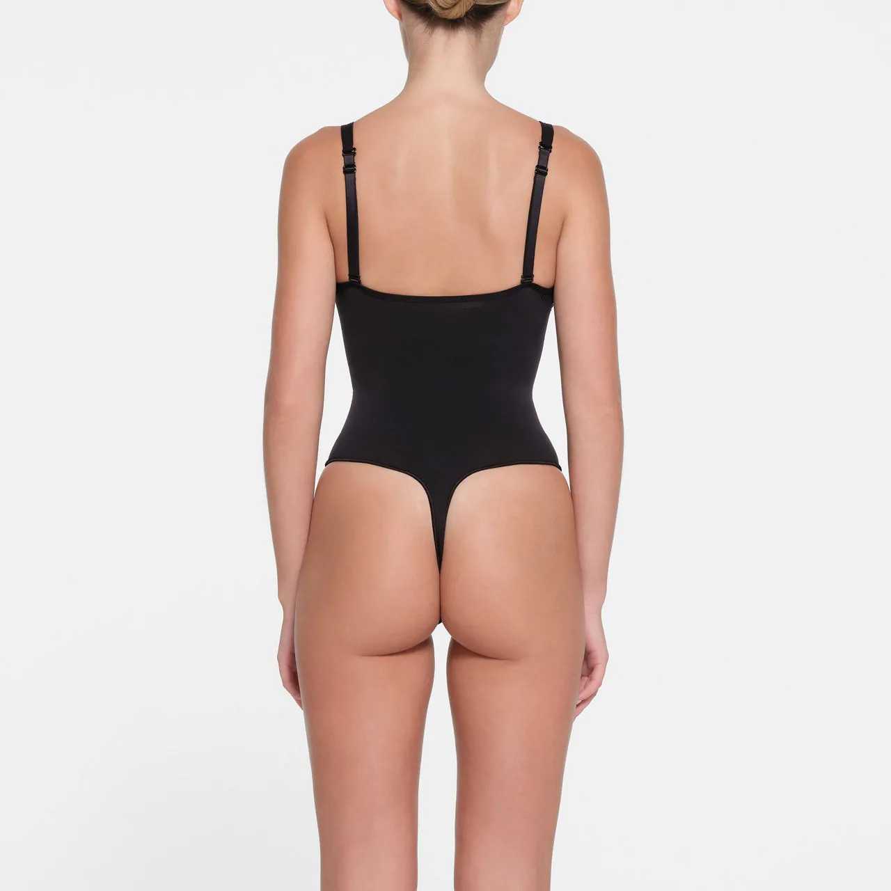 SKIMS SEAMLESS SCULPT Deep Plunge Thong Bodysuit Onyx - Black