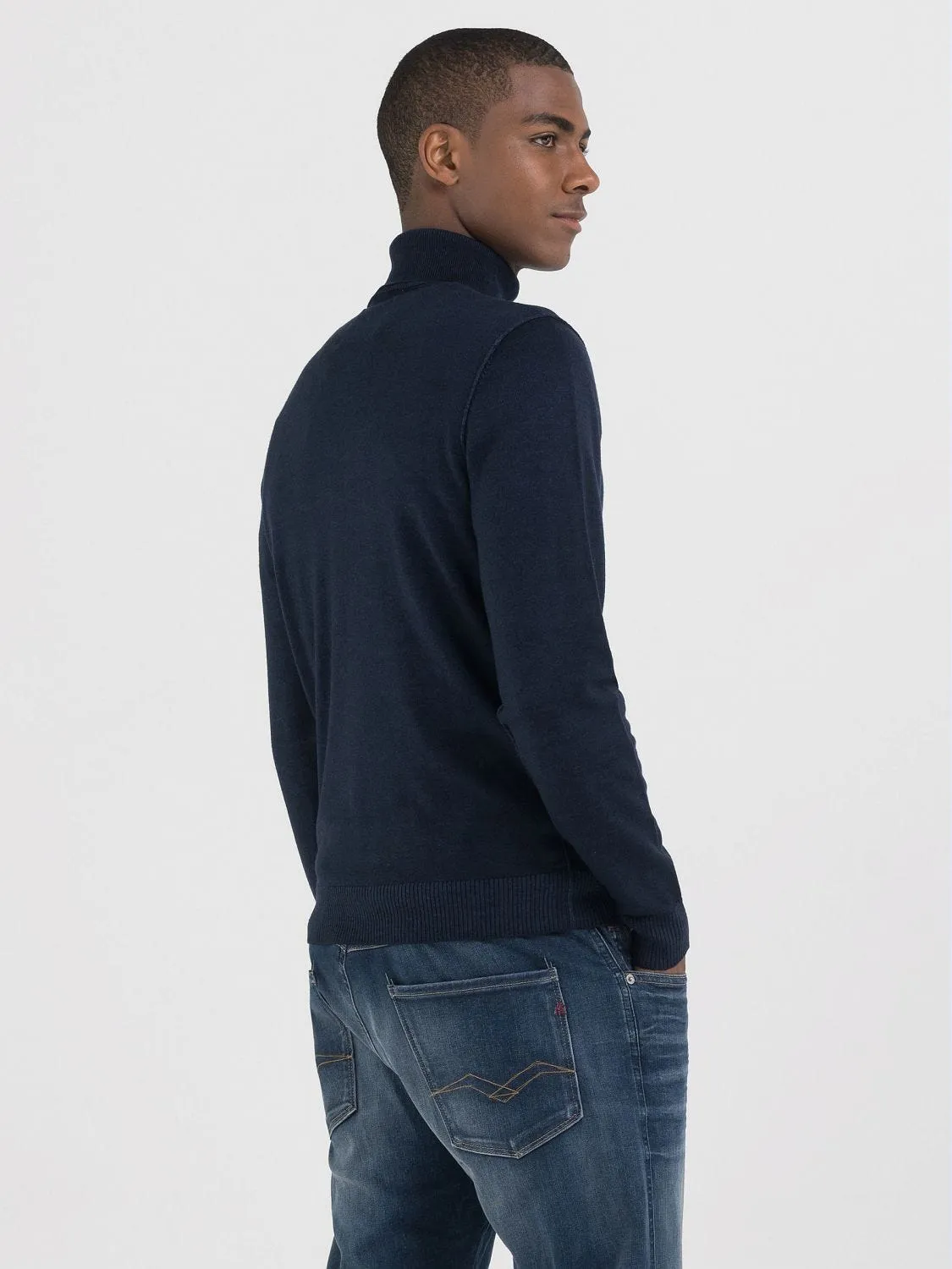 WOOL-BLEND TURTLENECK PULLOVER