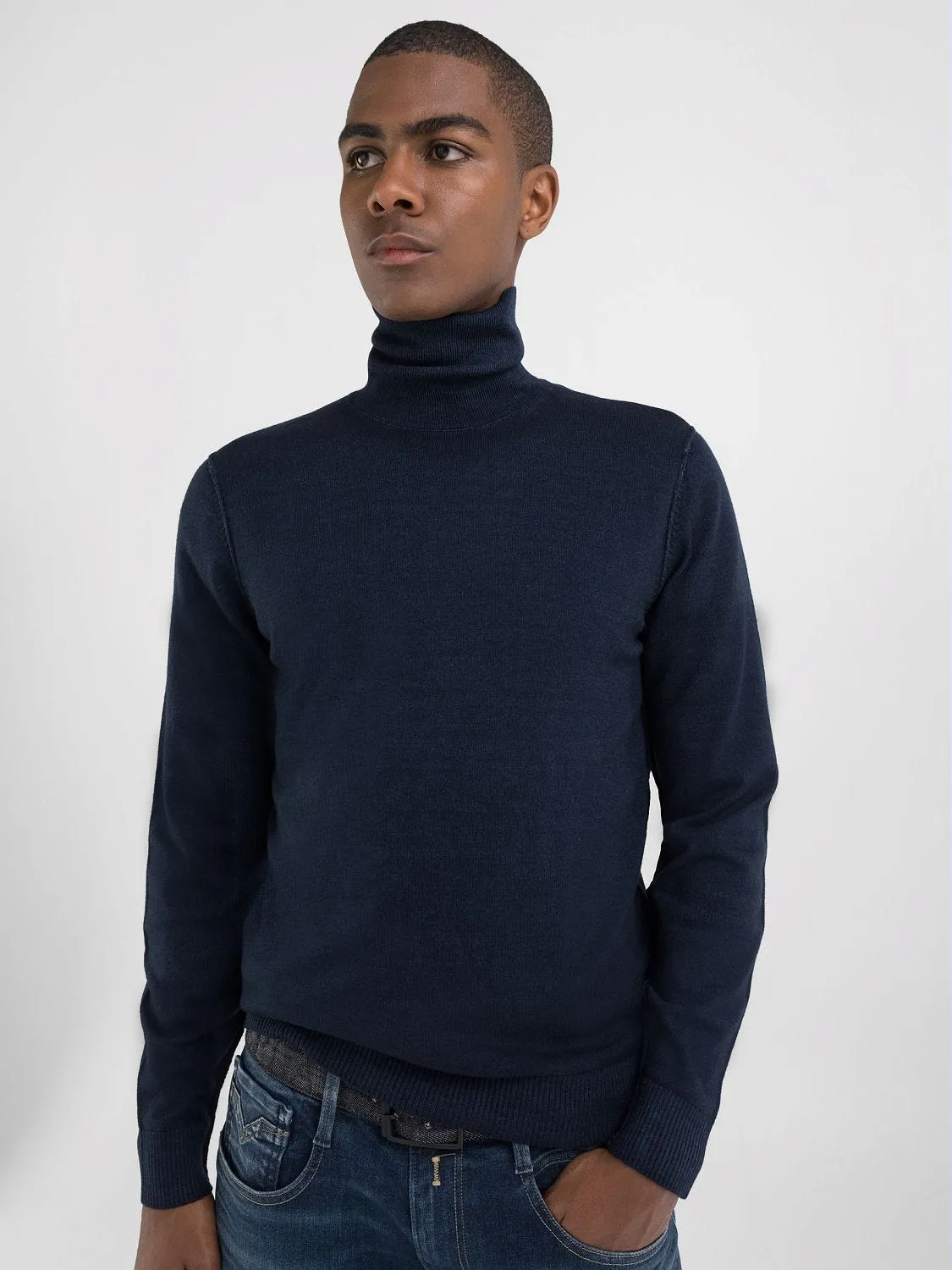 WOOL-BLEND TURTLENECK PULLOVER